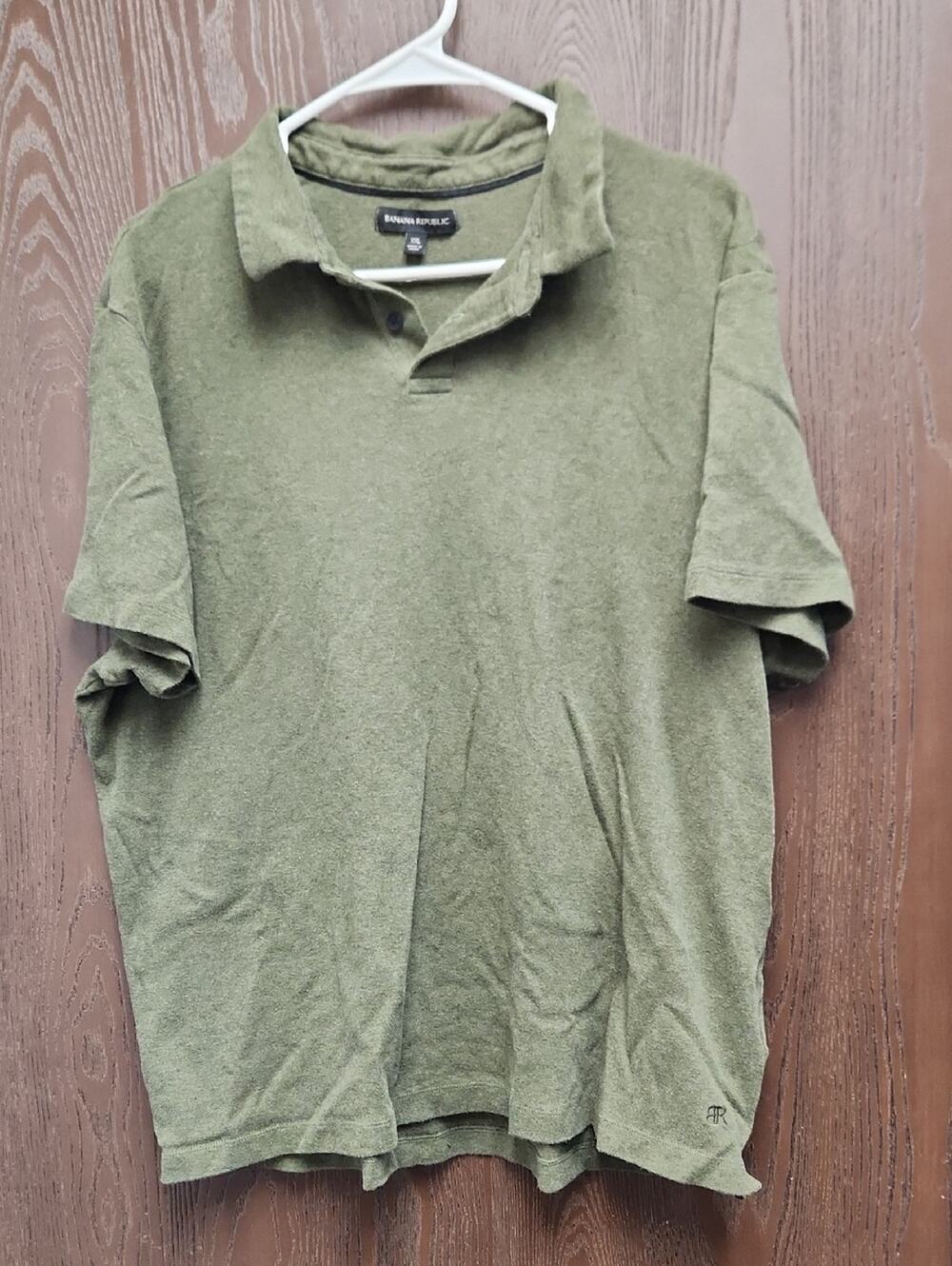 🚨2/$25 or 5/$50🚨Banana Republic Men’s Olive Polo Shirt